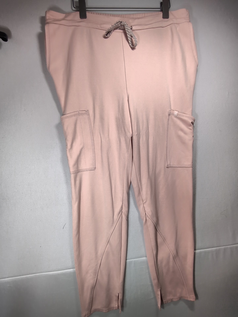Jaanuu Women's Pink Cargo Lounge Pants